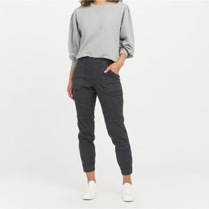 SPANX stretch twill cargo jogger M